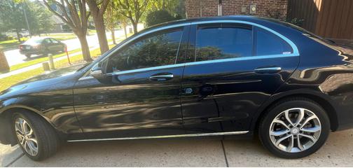 Photo 3 of 16 of 2015 Mercedes-Benz C-Class C 300 Luxury